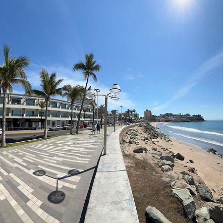 Hotel La Siesta Malecon Mazatlan Bagian luar foto