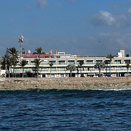 Hotel La Siesta Malecon Mazatlan Bagian luar foto