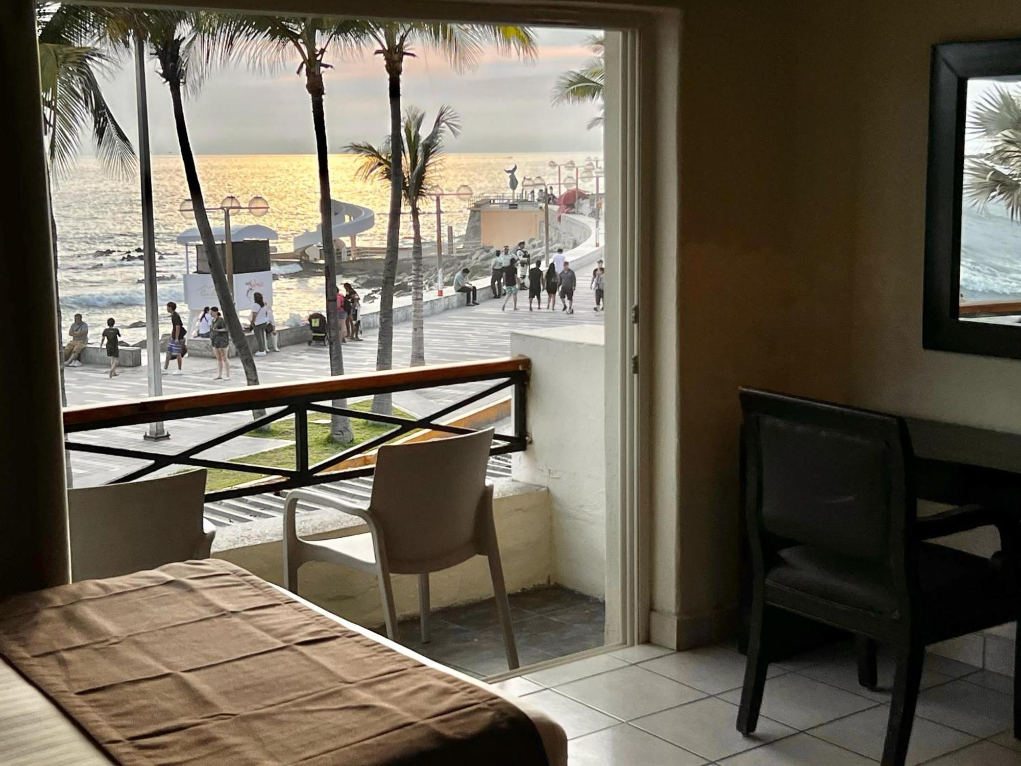 Hotel La Siesta Malecon Mazatlan Ruang foto