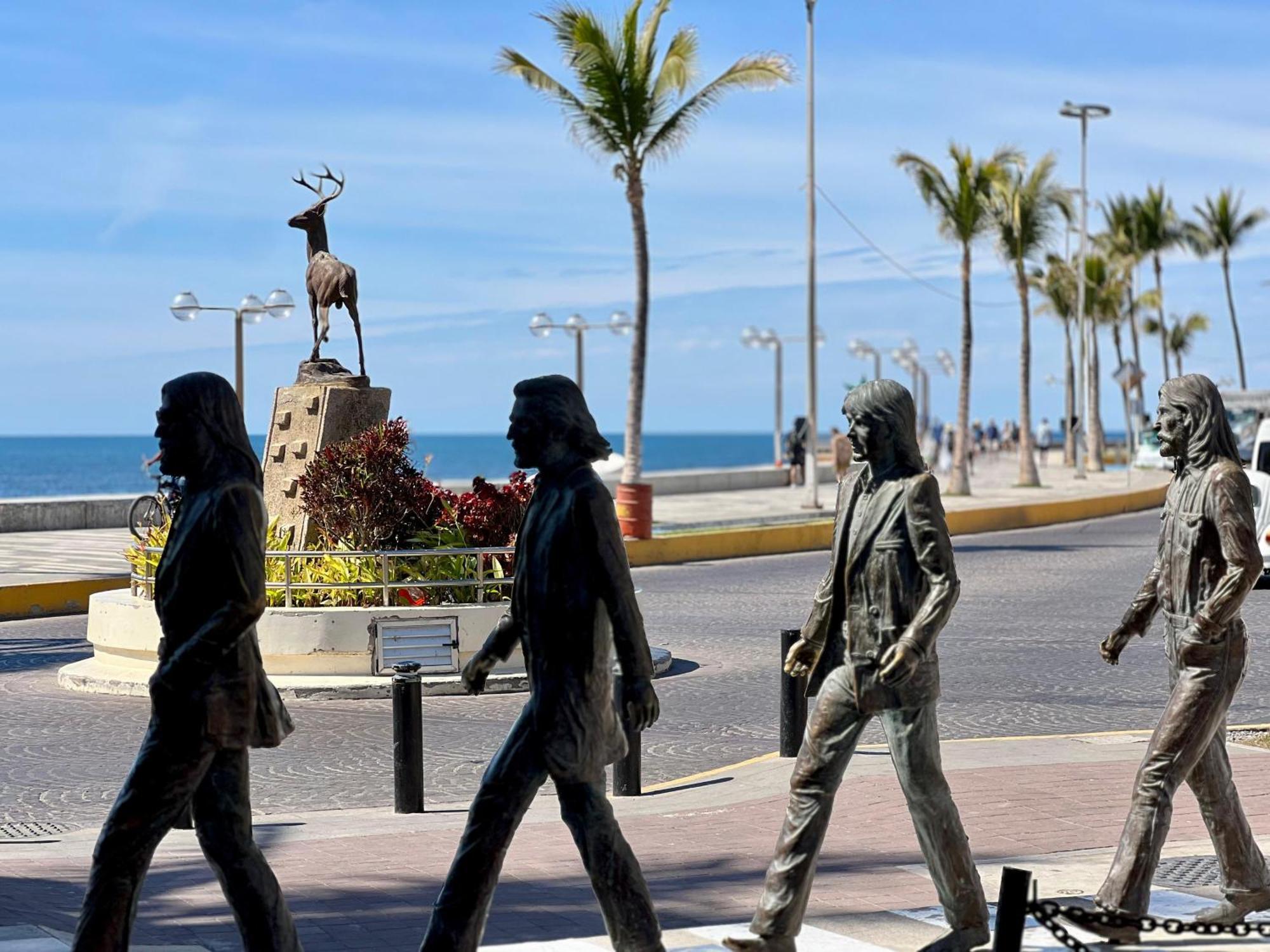 Hotel La Siesta Malecon Mazatlan Bagian luar foto