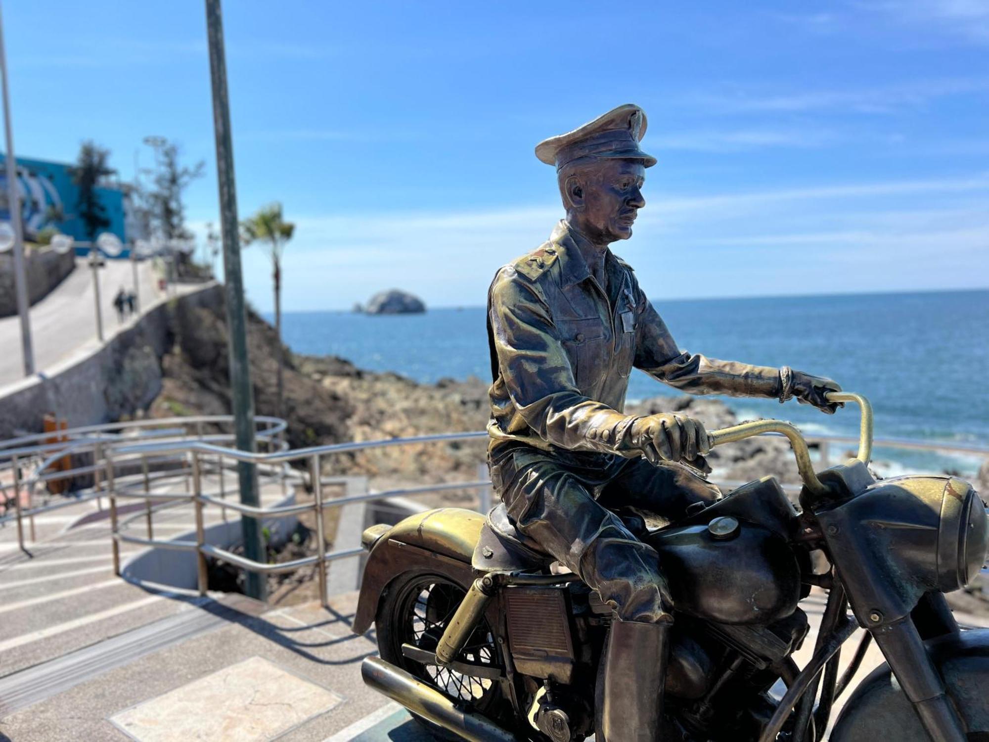 Hotel La Siesta Malecon Mazatlan Bagian luar foto