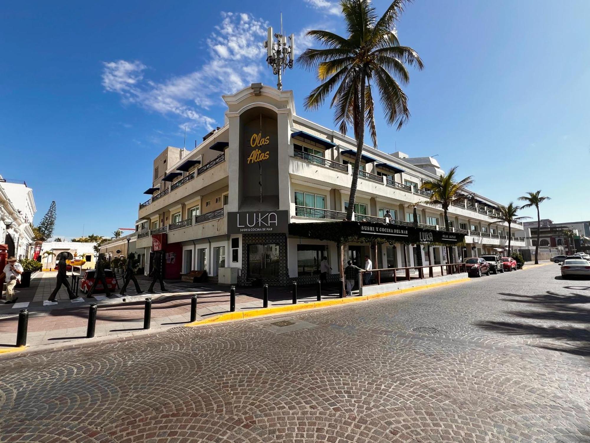 Hotel La Siesta Malecon Mazatlan Bagian luar foto