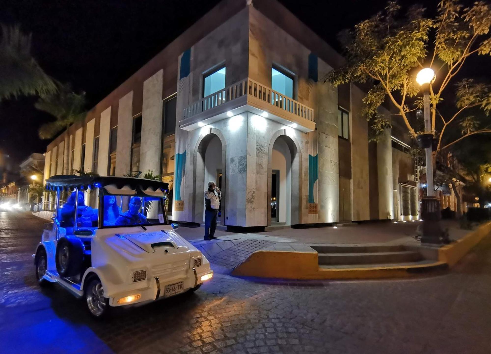 Hotel La Siesta Malecon Mazatlan Bagian luar foto