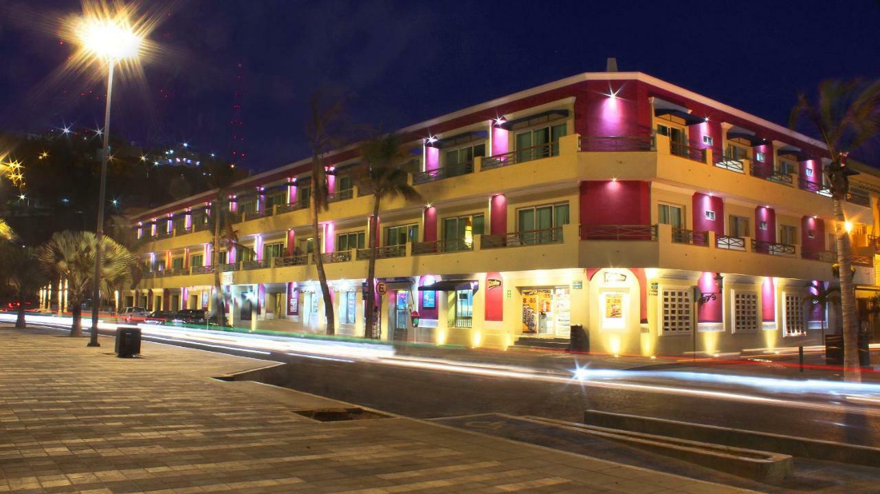 Hotel La Siesta Malecon Mazatlan Bagian luar foto